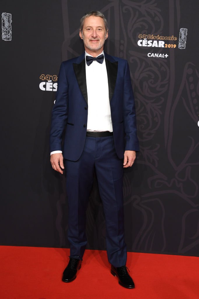 Antoine de Caunes assiste aux Cesar Film Awards 2019 à la Salle Pleyel le 22 février 2019 à Paris, France. | Photo : Getty Images