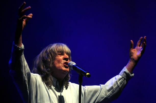 Leny Escudero s'illustrant dans un concert | Sources : Getty Images