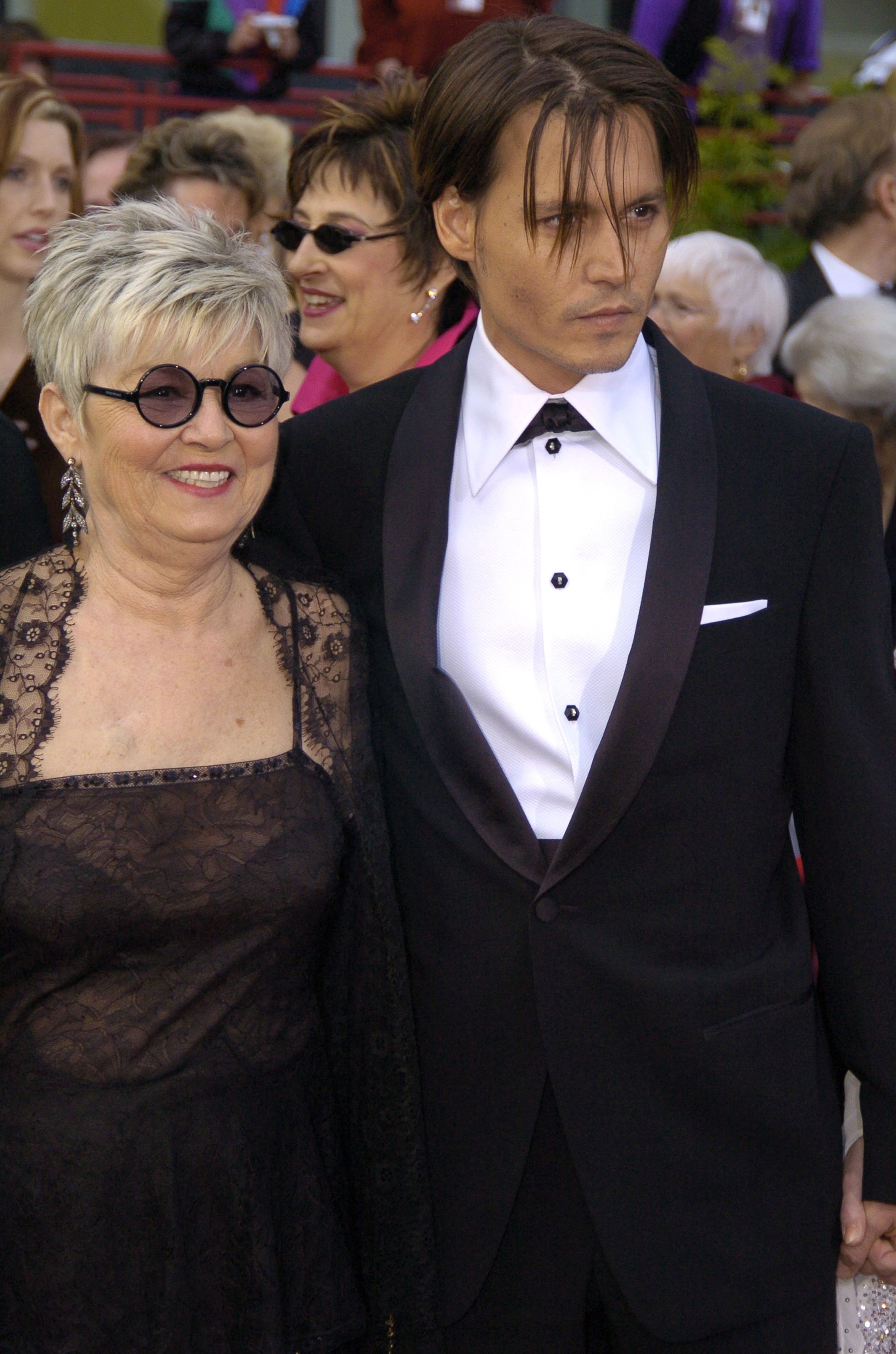 Betty Sue Palmer and Johnny Depp at The 76th Annual Academy Awards in California on February 29, 2004. | Source: Jeff Kravitz/FilmMagic, Inc/Getty Images