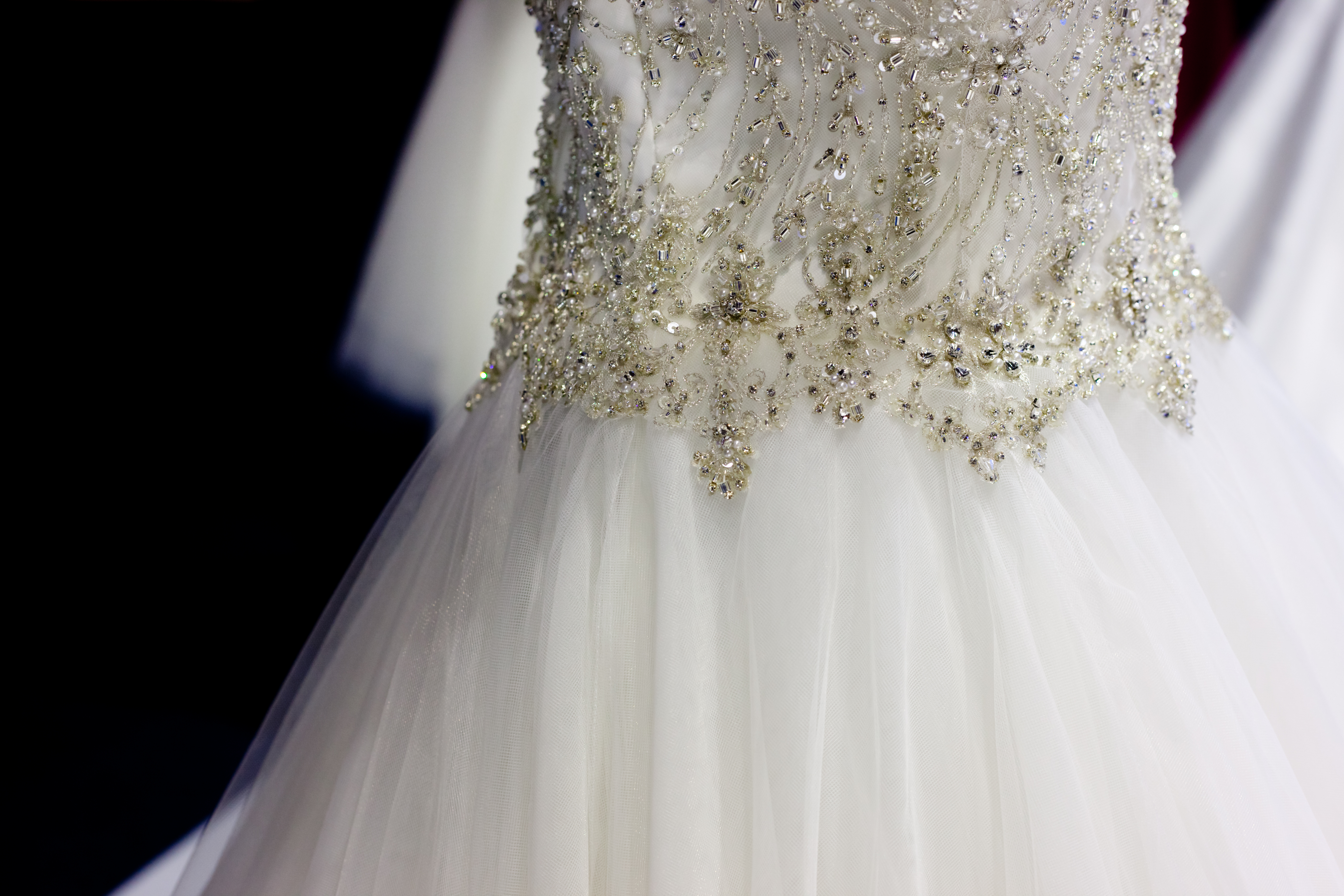 A white wedding dress | Source: Shutterstock