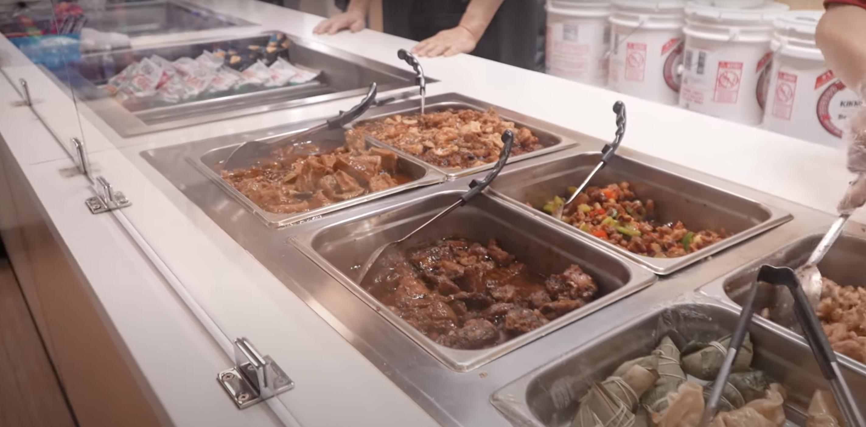 Carnegie Mellon University's dining services on February 9, 2023 | Source: YouTube/Carnegie Mellon University Student Affairs