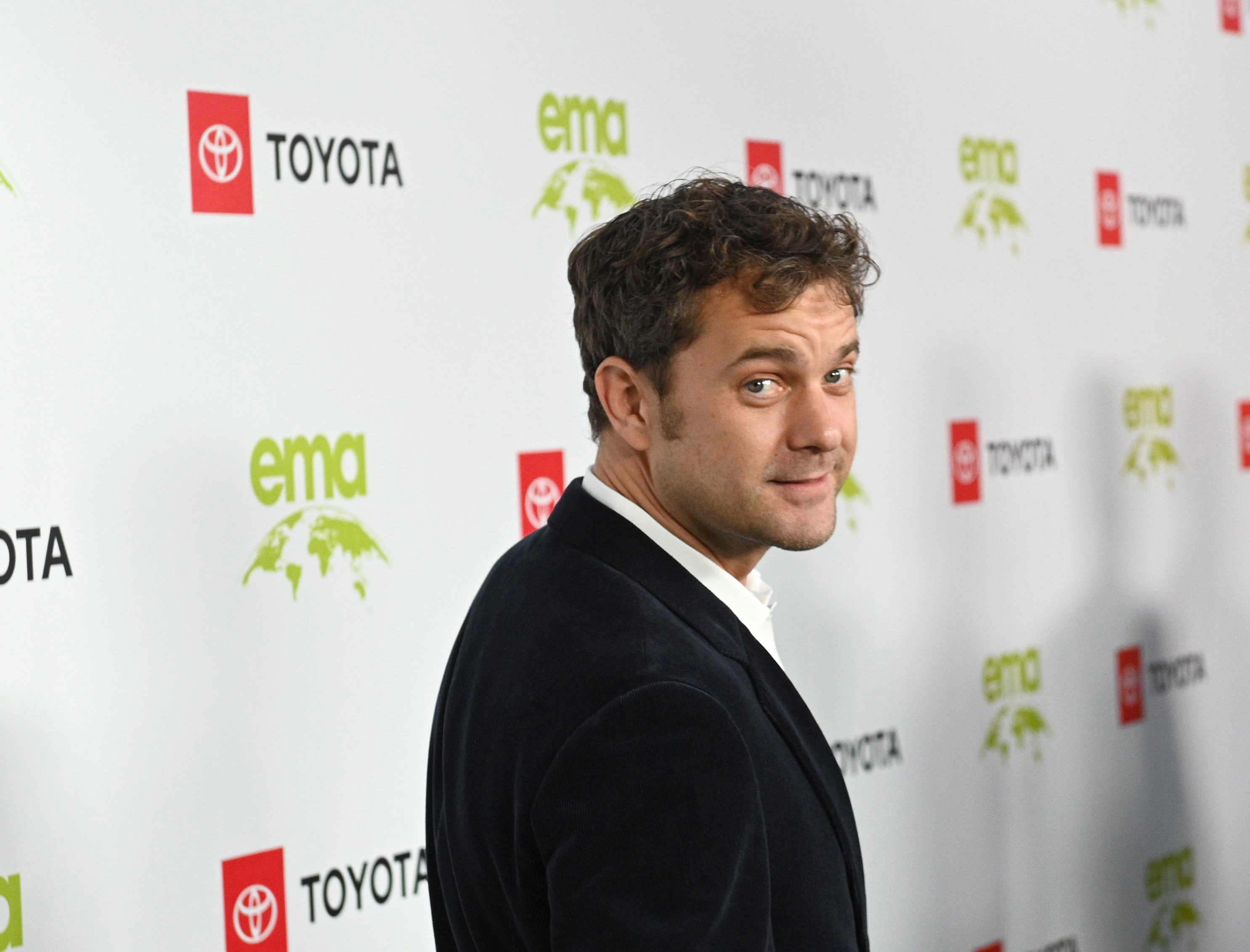 Joshua Jackson attending the Environmental Media Association 2nd Annual Honors Benefit Gala in September 2019. | Photo: Getty Images