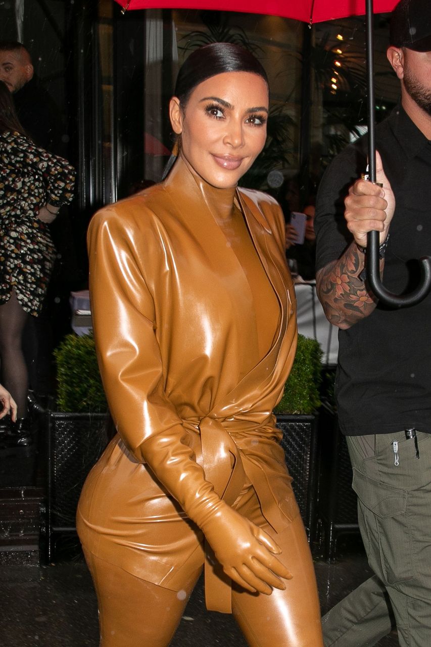 Kim Kardashian West spotted exiting the L'Avenue restaurant on March 01, 2020 in Paris, France. | Source: Getty Images