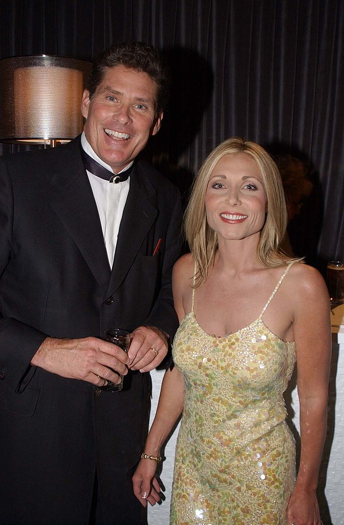 David Hasselhoff y Pamela Bach durante la fiesta Miramax Post Golden Globe 2002 en Beverly Hills. | Foto: Getty Images