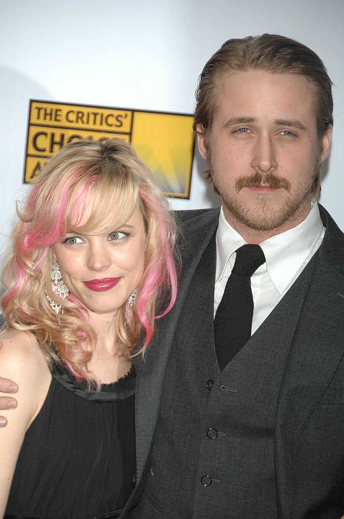 Ryan Gosling y Rachel McAdams en el Santa Monica Civic Auditorium. | Foto: Getty Images.