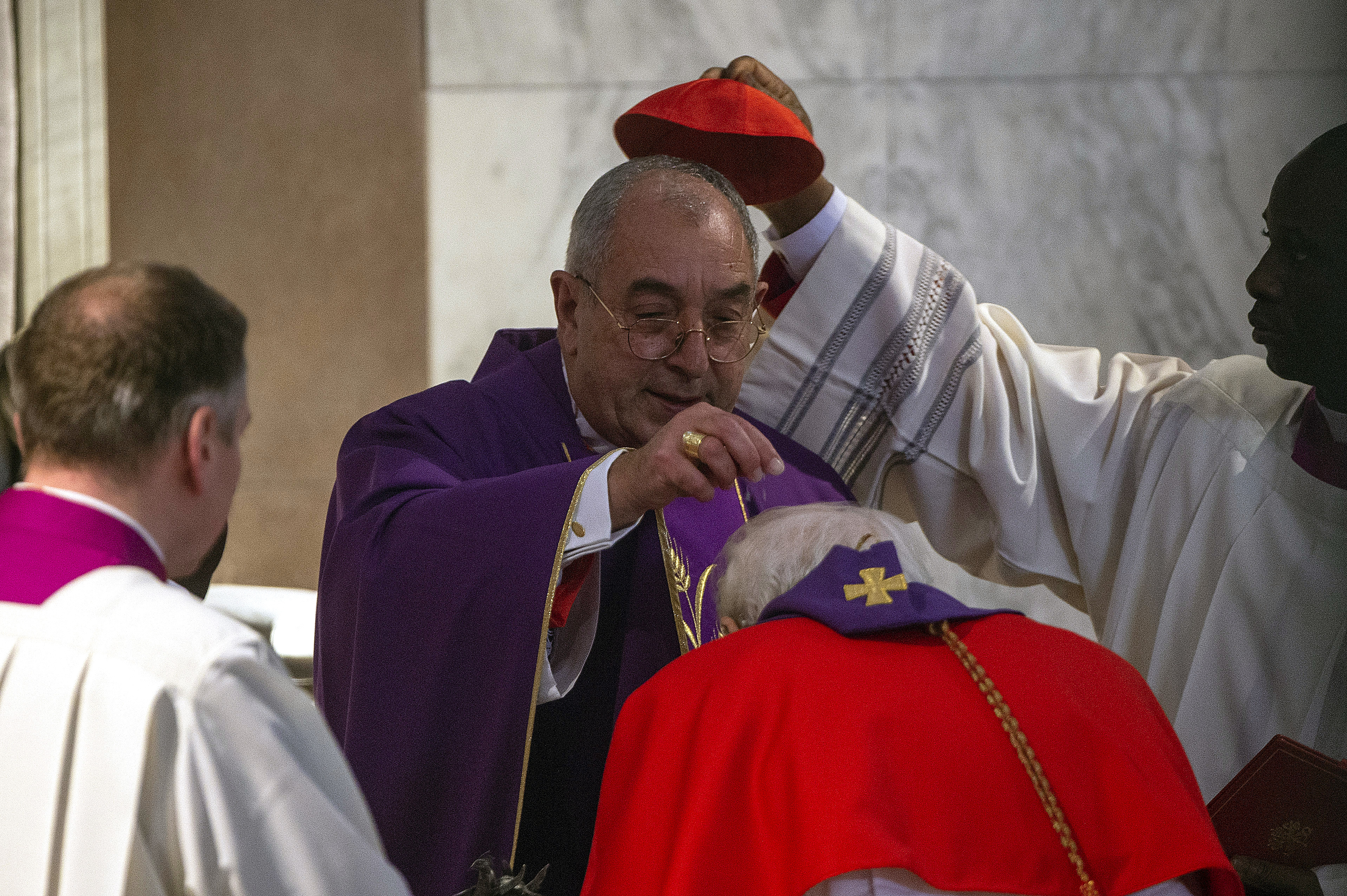 Cardinal Angelo De Donatis celebrates a Mass on the Ash Wednesday. | Source: Getty Images