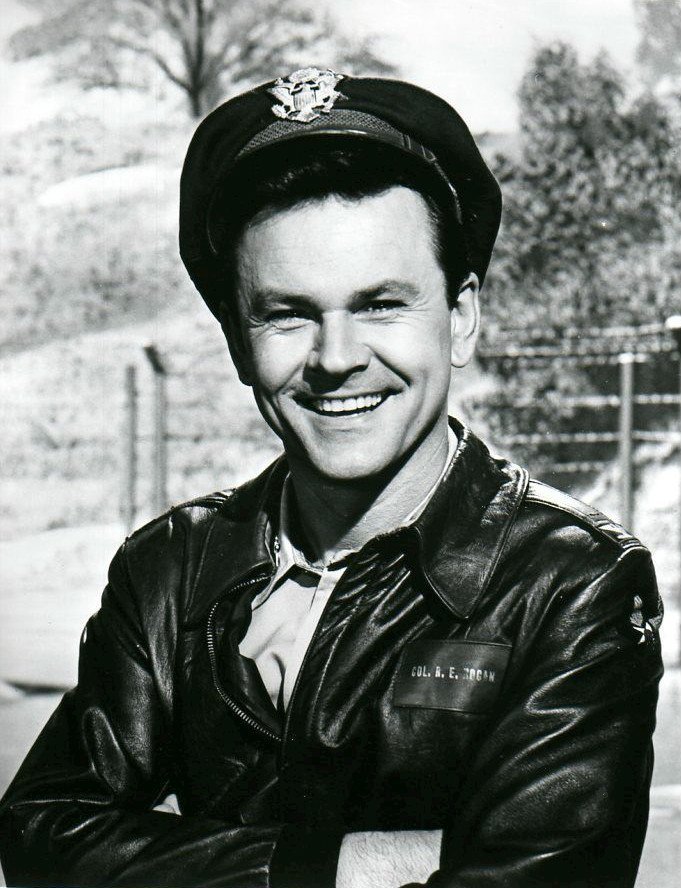 Photo of Bob Crane as Colonel Hogan from the television comedy "Hogan's Heroes," circa 1969. | Photo: Wikimedia Commons
