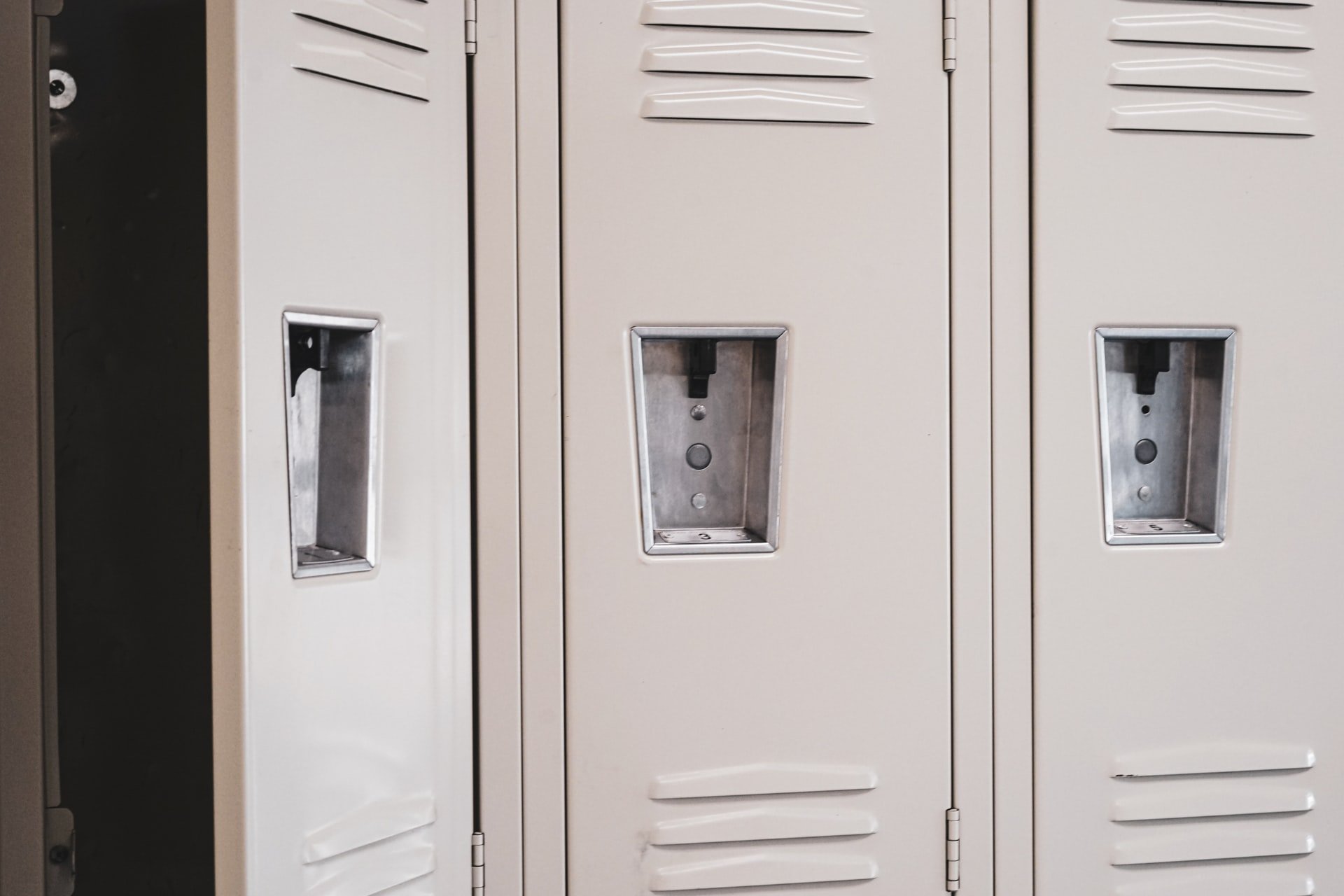 The instructor called him when he was putting his belongings in the locker. | Source: Unsplash