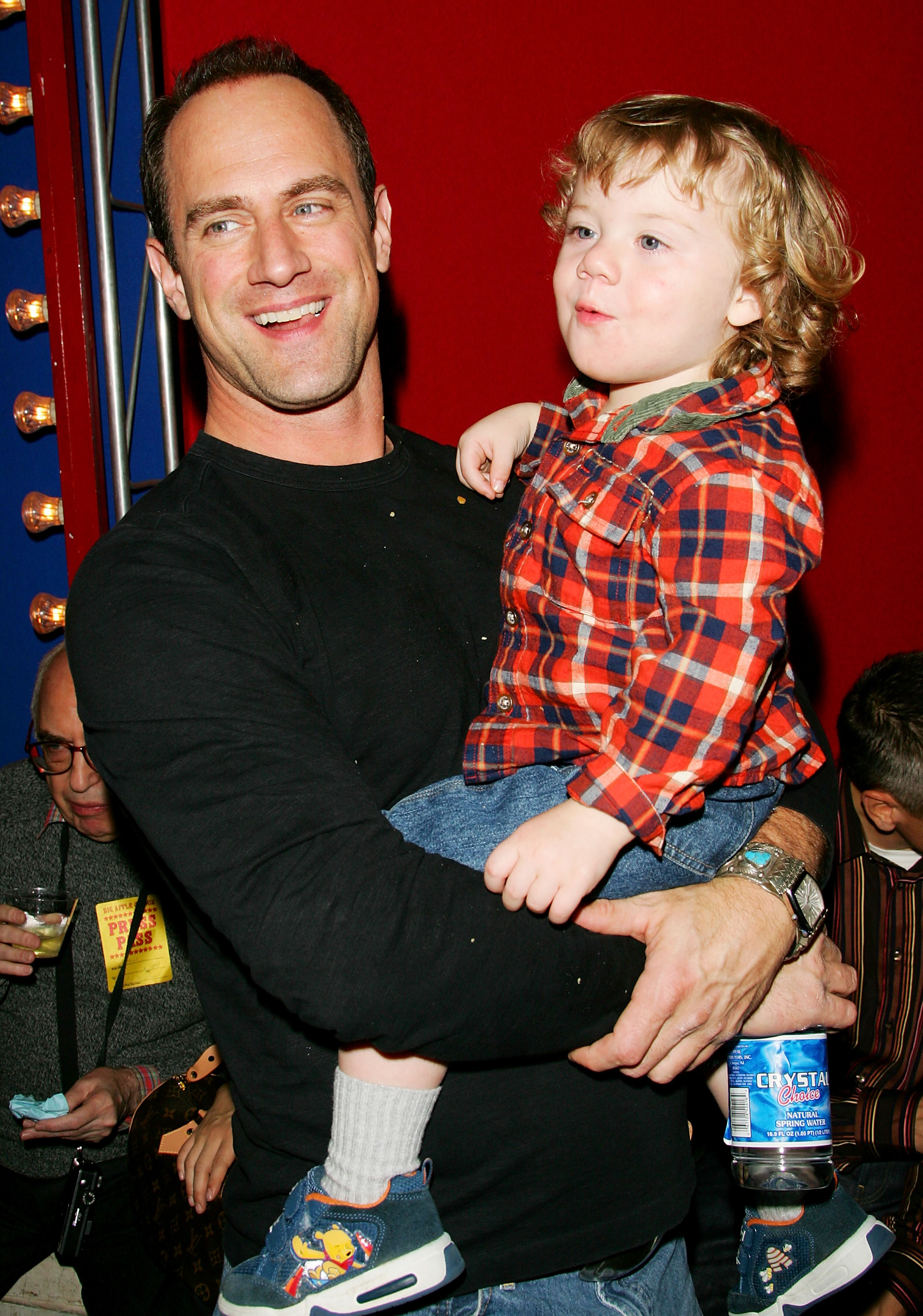 Chris Meloni and Dante Meloni attend the Big Apple Circus opening night gala benefit at Damrosch Park, Lincoln Center, on November 4, 2005, in New York City. | Source: Getty Images