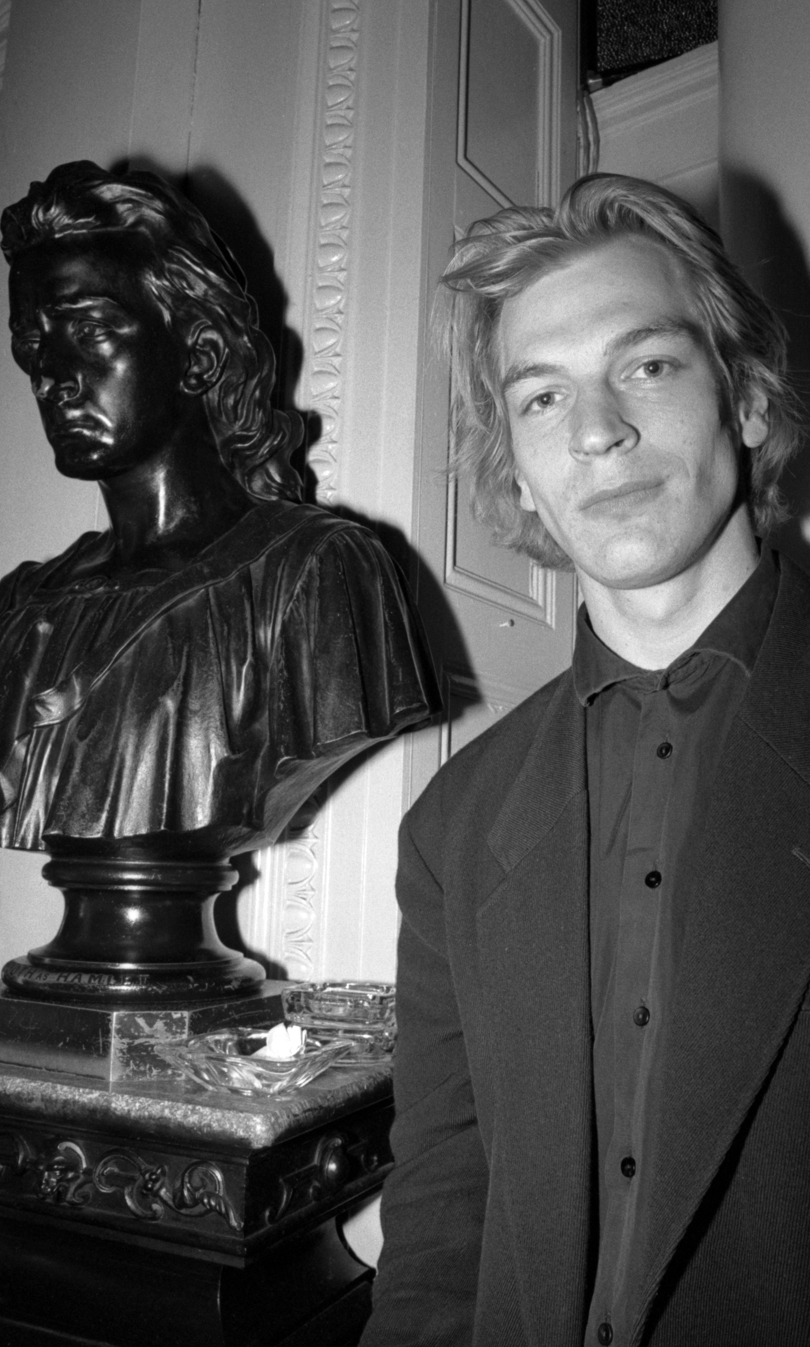 A portrait of Julian Sands at a party for the premiere of the film "Gothic" in April 1987 in New York City | Source: Getty Images