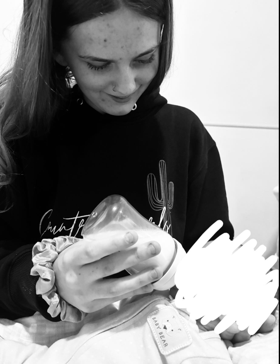 Pheobe Johnson in a black and white photo, dated May 18, 2025 | Source: Facebook/KylieJohnson
