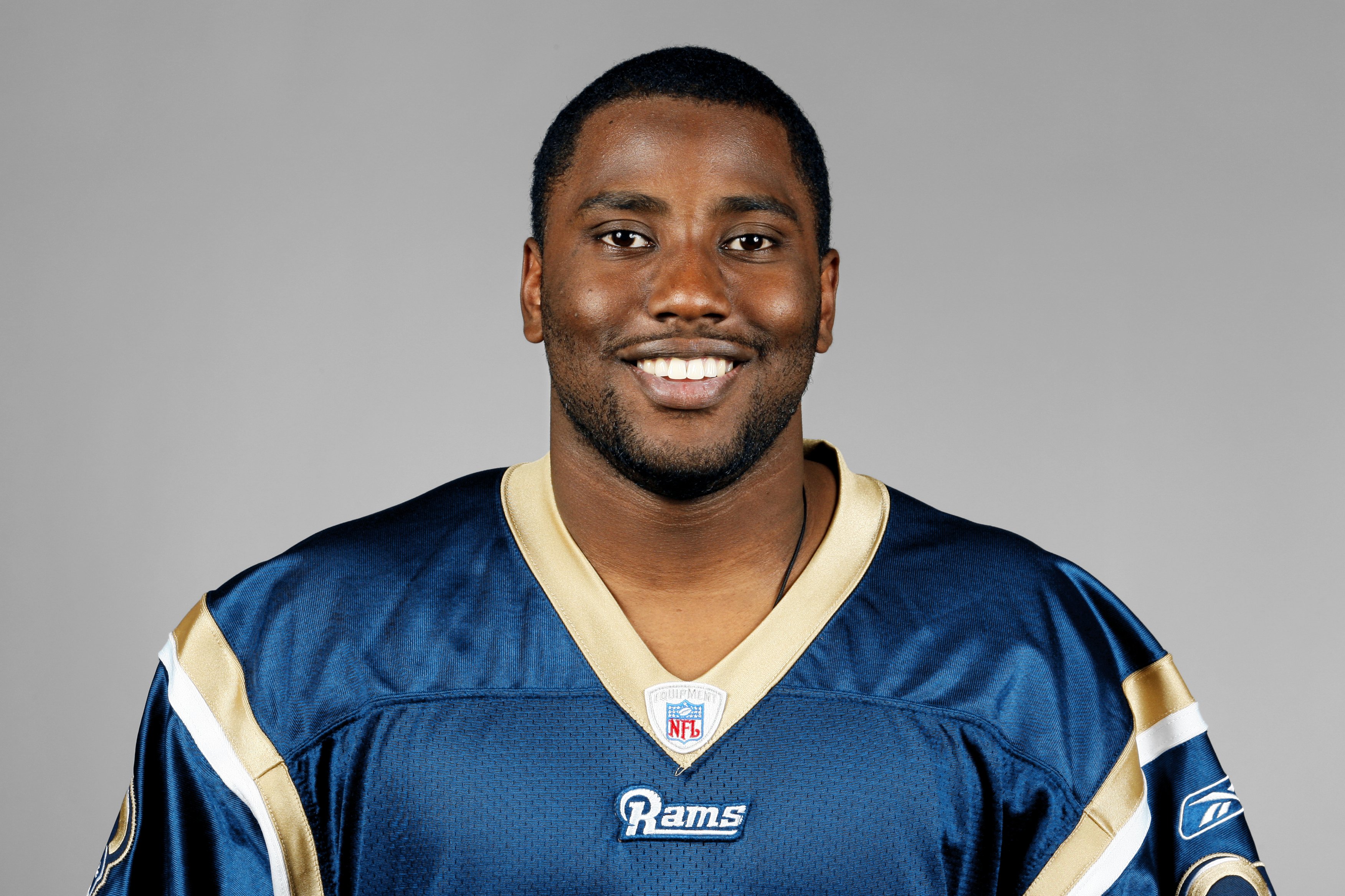 Football star John David Washington of the St. Louis Rams poses for his 2006 NFL headshot at photo day on April 1, 2006 in St. Louis, Missouri. ┃Source: Getty Images