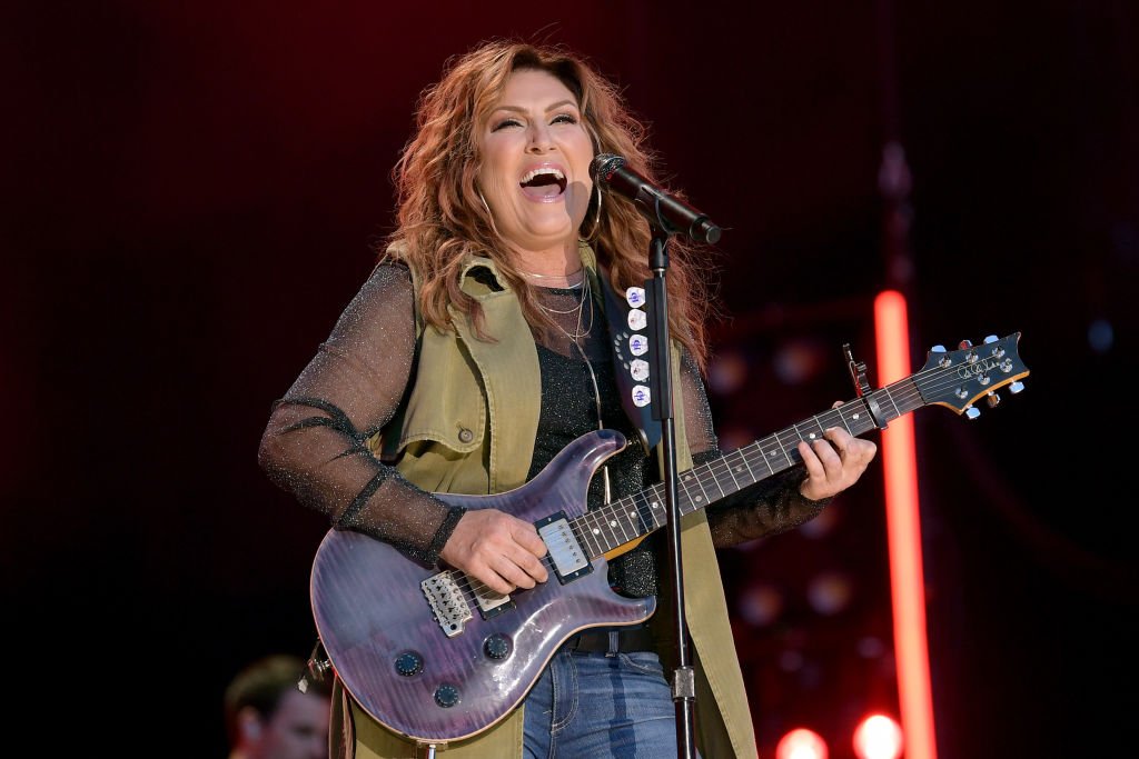 Jo Dee Messina performs on stage during day 2 for the 2019 CMA Music Festival on June 07, 2019 in Nashville, Tennessee. | Photo: Getty Images
